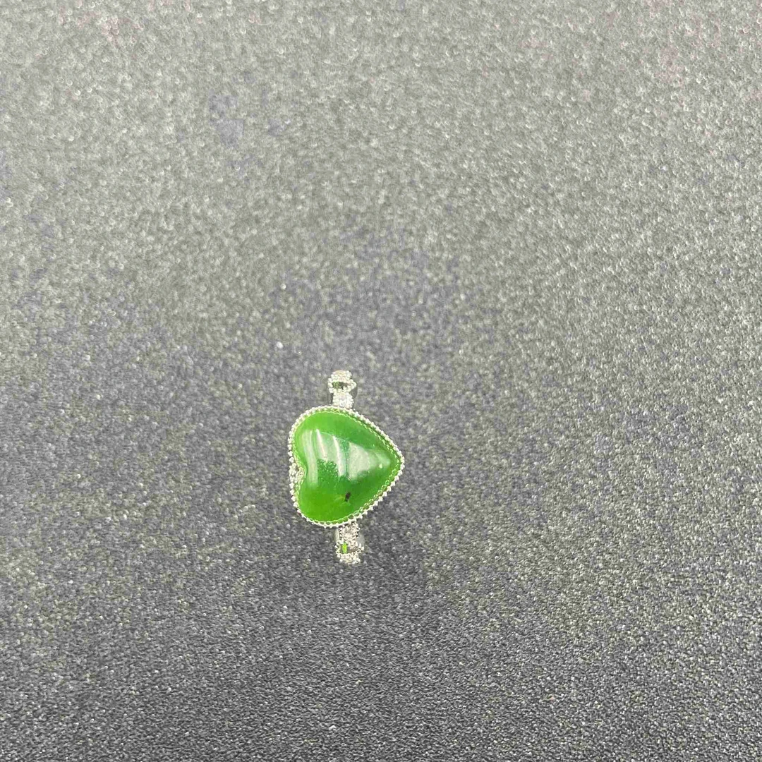 BY1212DQB003 俄罗斯碧玉心形戒指