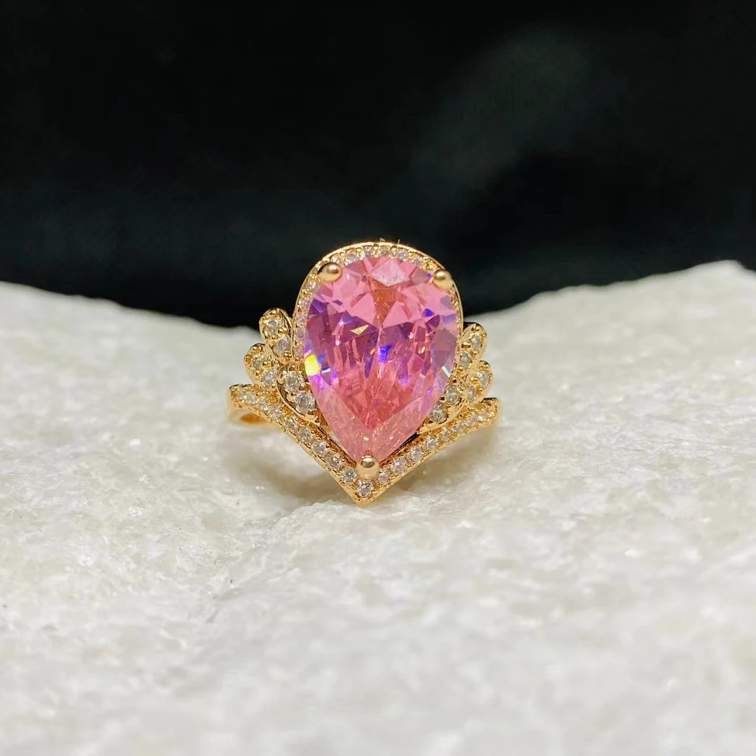 【怦然心动】闪耀豪镶满钻香槟金色粉爱心戒指