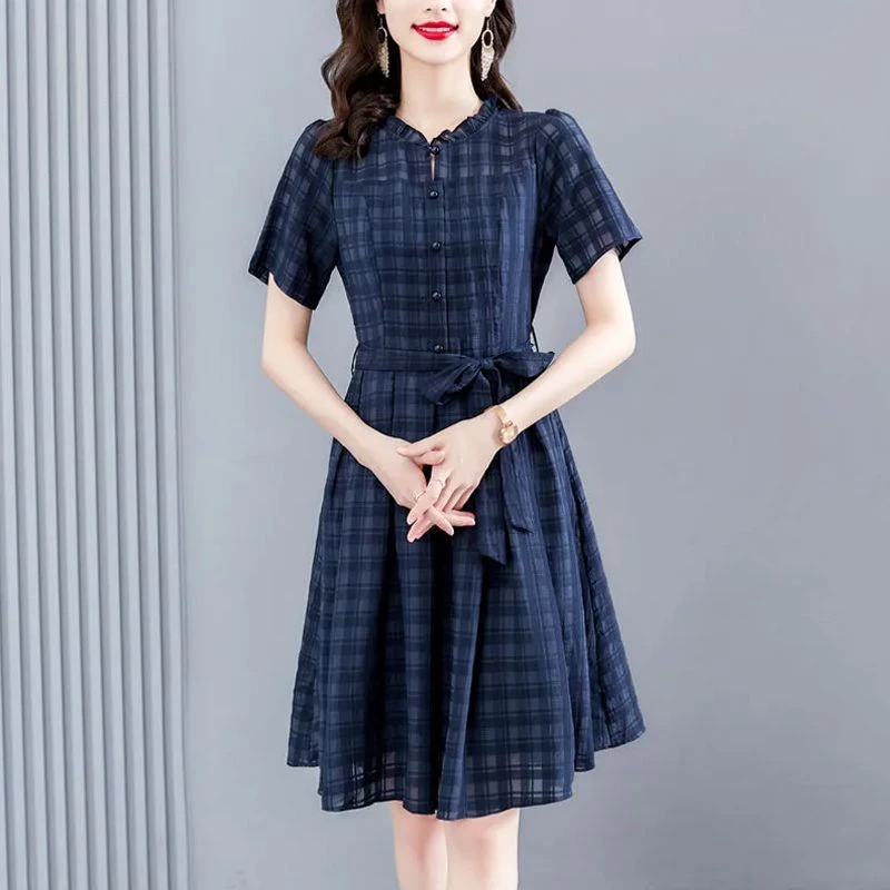 女装连衣裙女2024新款洋气小个子中年妈妈高端修身收腰显瘦裙子