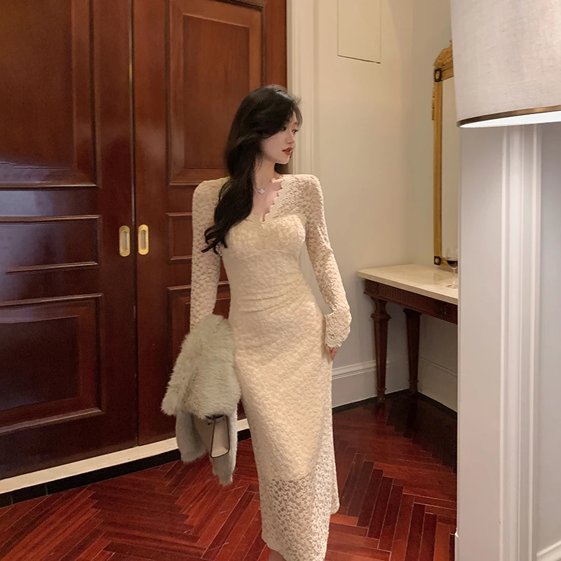 林关关法式v领蕾丝连衣裙女秋季长袖包臀裙气质长裙针织裙子81085