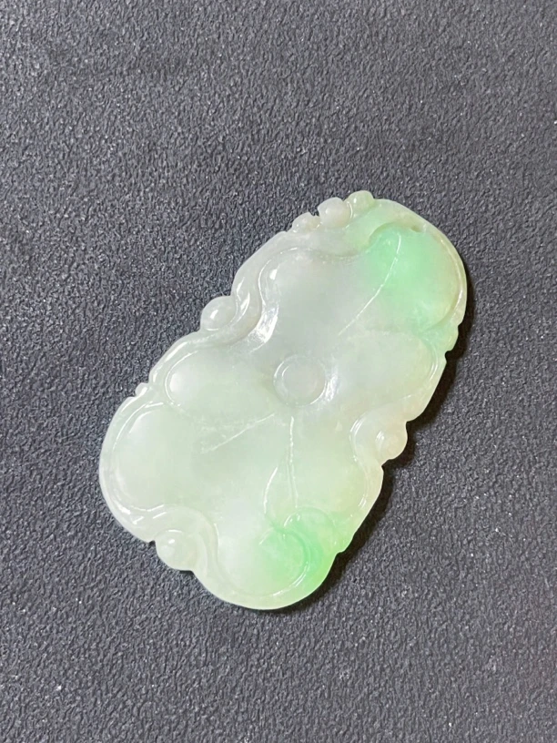 天然缅甸翡翠A货荷叶玉吊坠飘阳绿花冰透绿色