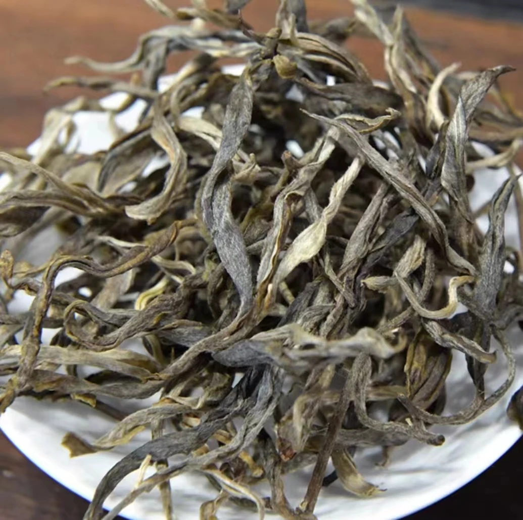 2015年混采刮风寨茶王树头春普洱生茶散茶M12号