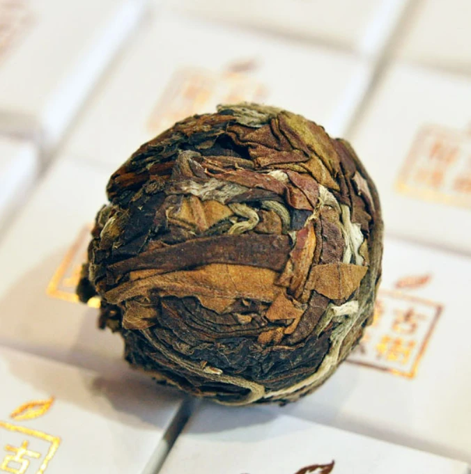 2019年哆依树  紫芽凤种  守山开园 云南白茶龙珠 B1号 6.6
