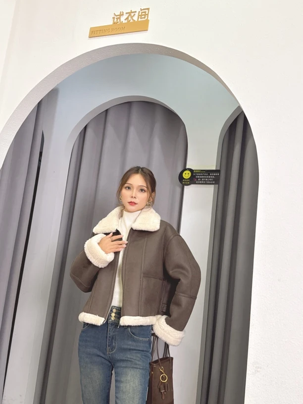 T88126新款时尚宽松翻领加厚保暖羊羔毛皮毛一体百搭短款外套