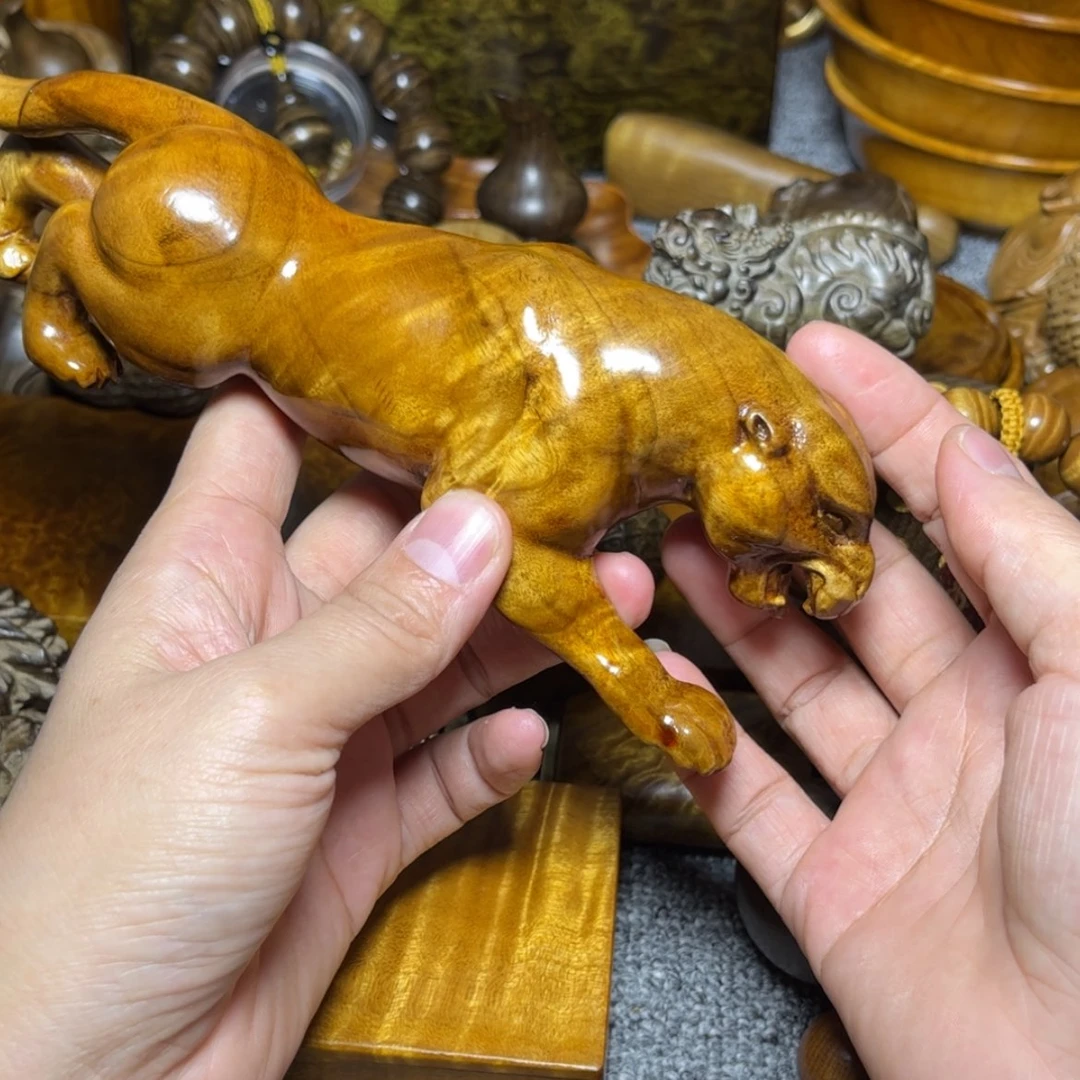 【闪购商品】金丝楠木得*豹子