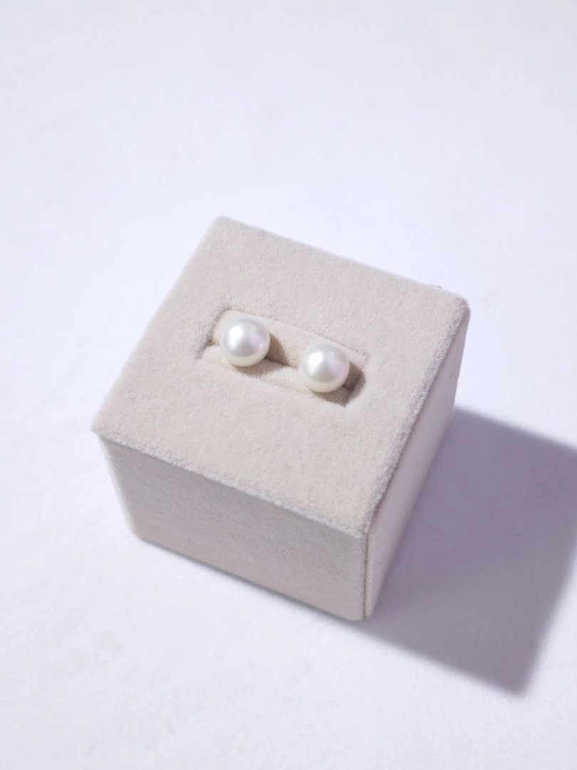 FLE008 S925银针/馒头耳钉/淡水珍珠8.5-9mm