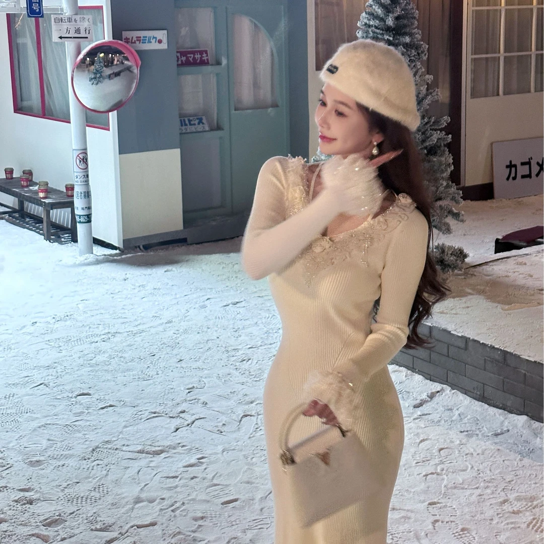 AZZHEN【清晨珠帘】重工微喇袖收腰内搭毛衣连衣裙AZ4KBL10-00