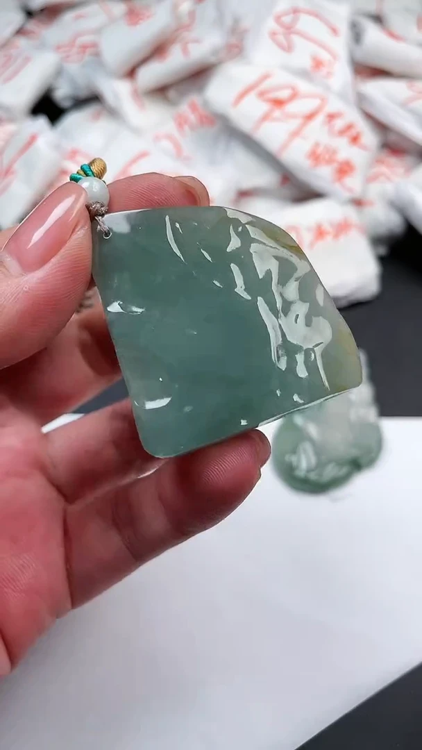 【闪购商品】翡翠颈饰未镶嵌1111111111111