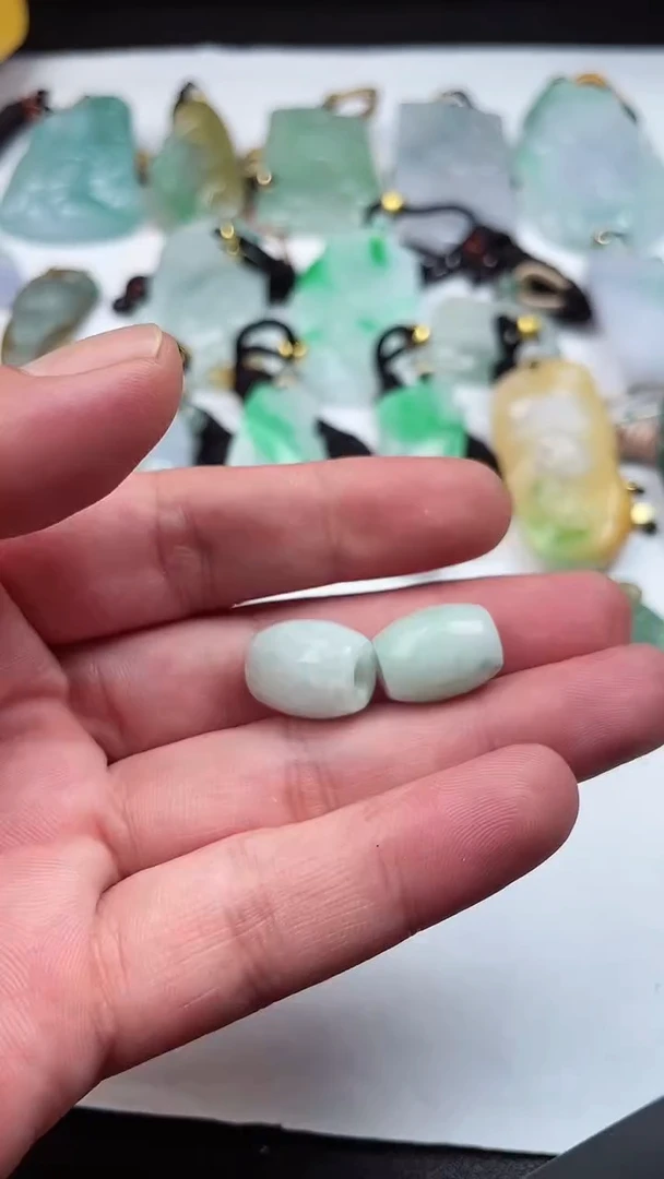 【闪购商品】翡翠颈饰未镶嵌多样性发货拍一发一