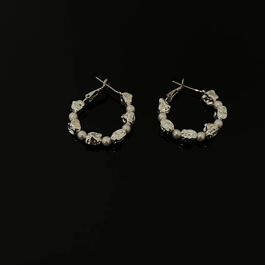 铜合金仿珍珠耳饰 05889气质时尚熔岩风银色耳圈