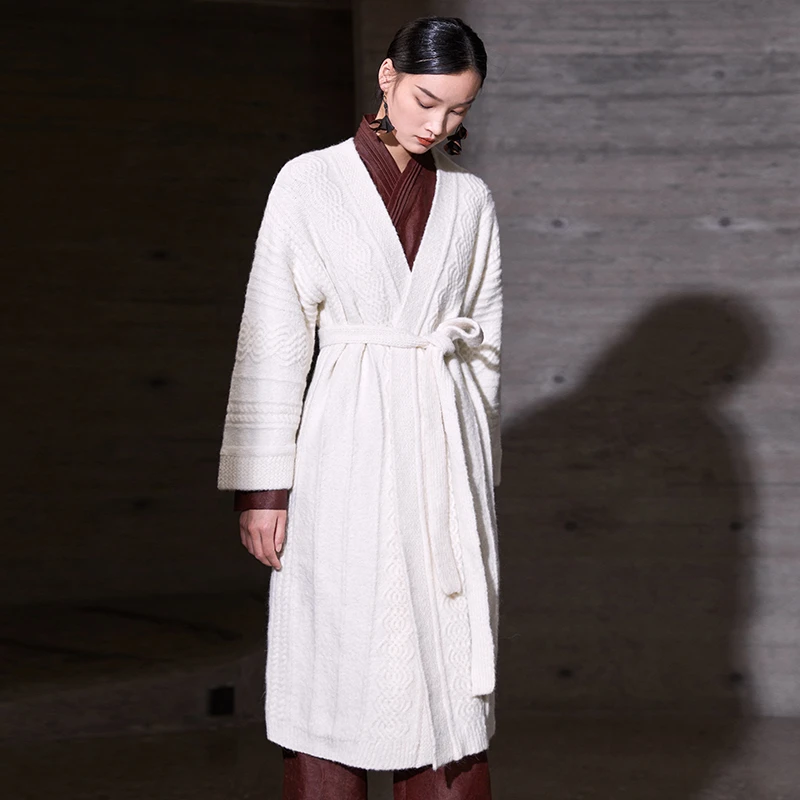 界内界外原创设计慵懒风加厚中长款绞花针织毛衣外套J23Z2106