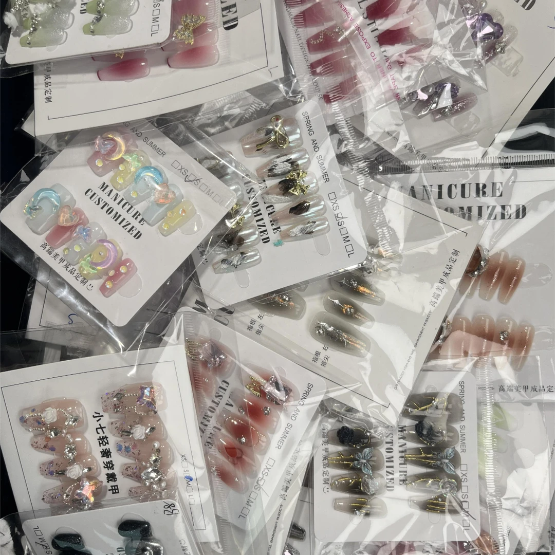 三幅拍这个链接替嫁夜我成了病娇老公的心尖宠的手工穿戴甲