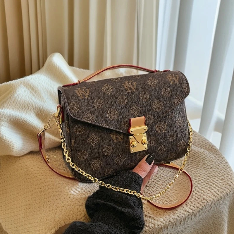 时尚百搭手提单肩斜挎邮差包大容量小方包