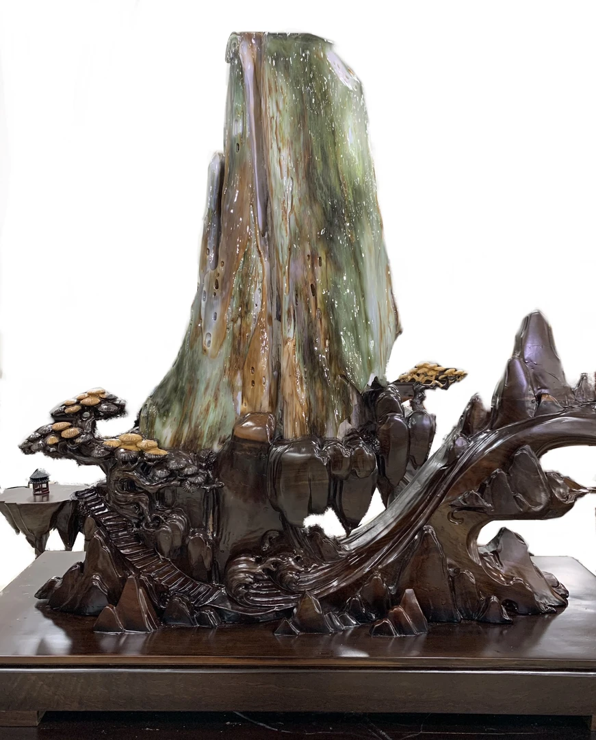 缅甸天然树化玉，带着满绿的山型高货中式摆件