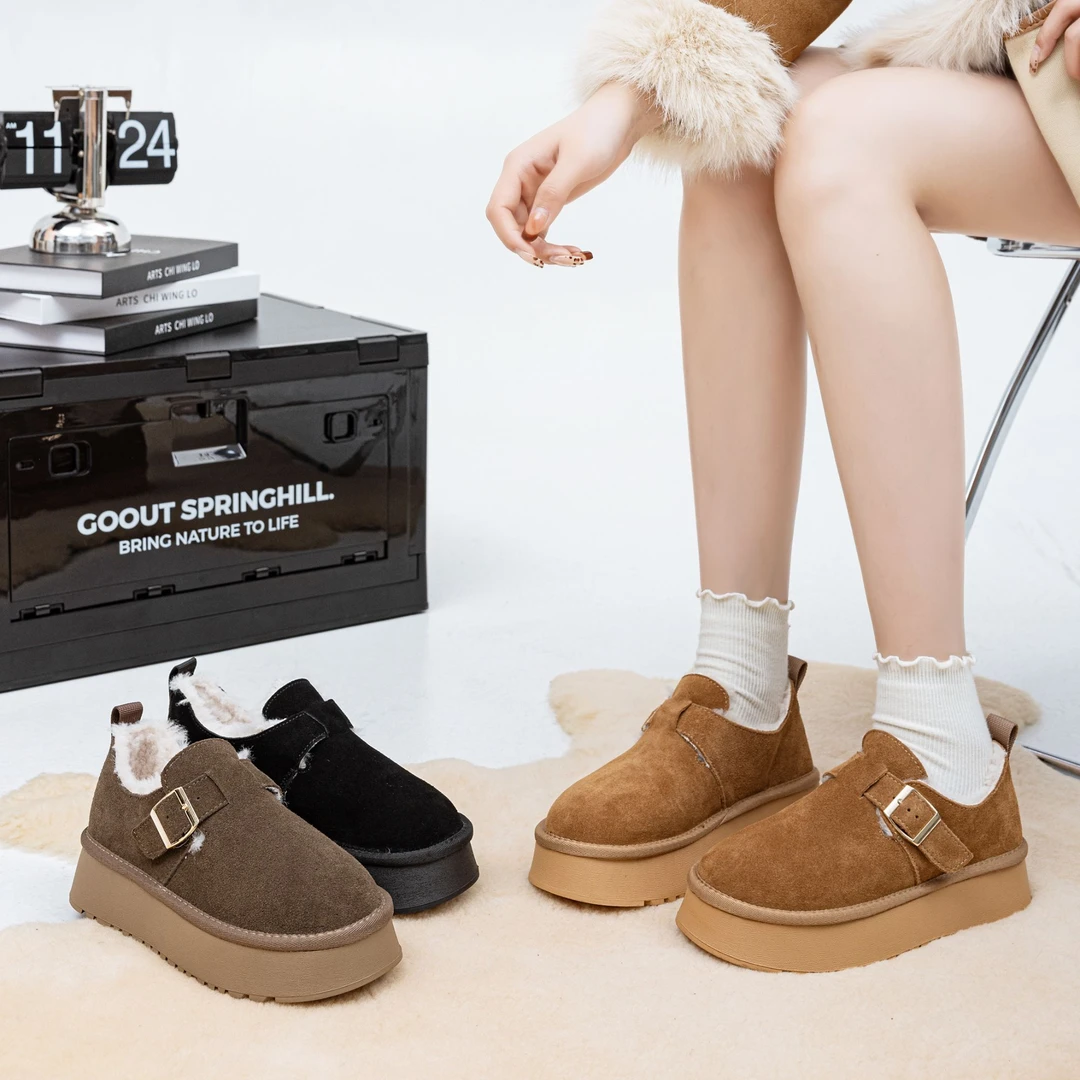 2024年冬季新款轻便百搭复古休闲时尚保暖加绒雪地靴女棉鞋