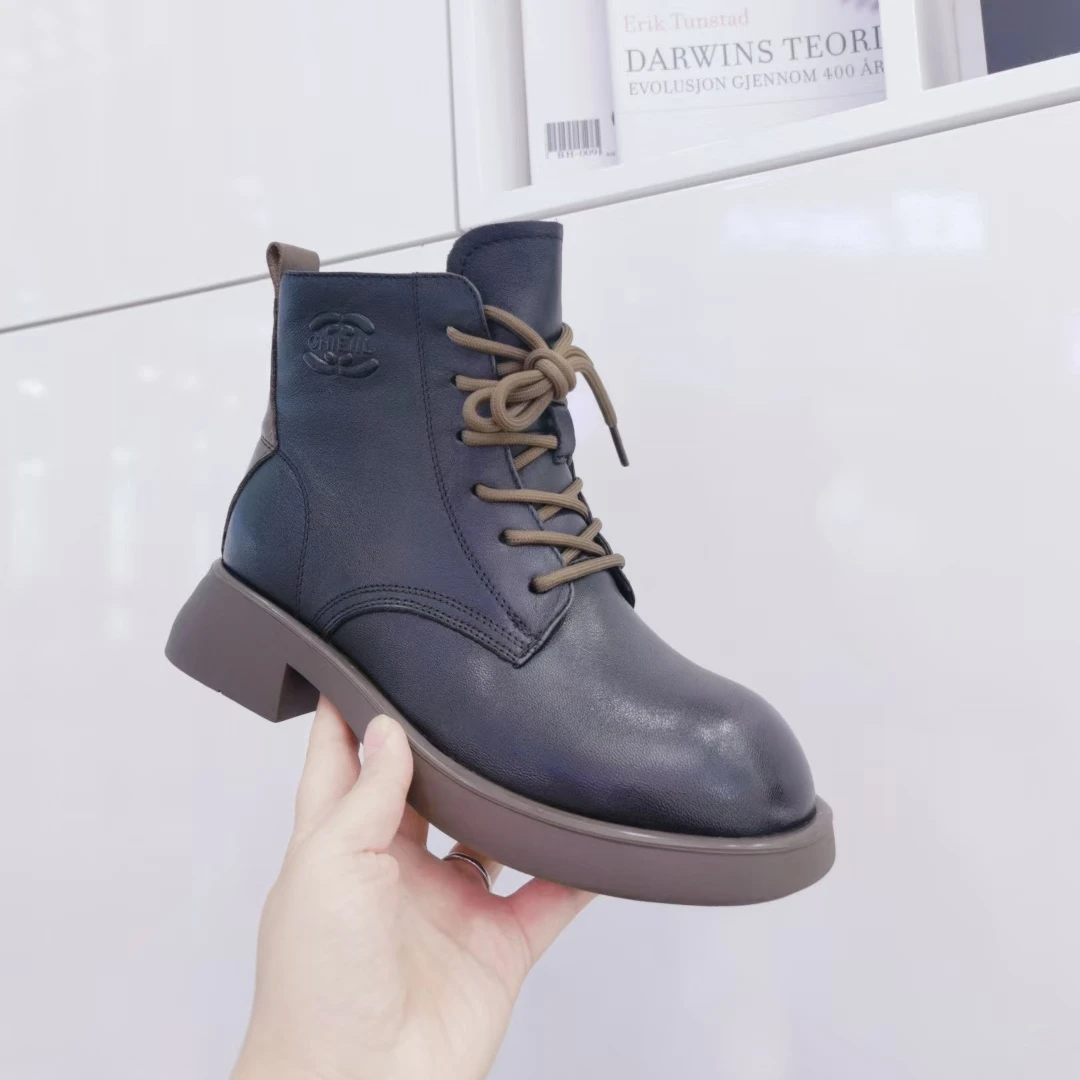 5717牛皮软底加绒马丁靴