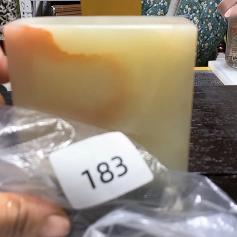 【闪购商品】骨瓷摆件豪***湖