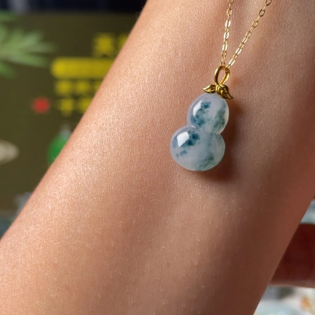 【闪购商品】翡翠吊坠(不含链)未镶嵌