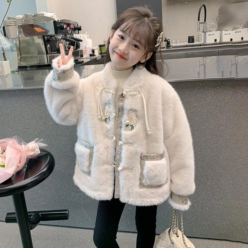 巴拉优选恩女童外套秋冬装2024新款洋气儿童冬季中国风毛毛衣女孩