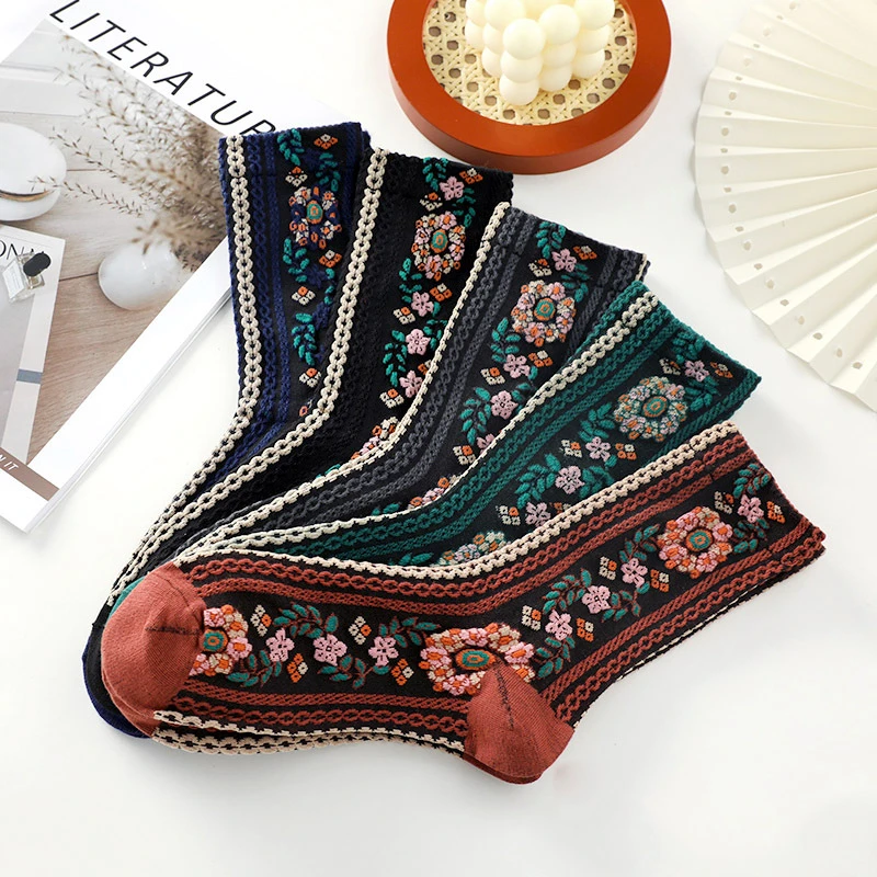 【五双装】袜子女中长筒袜秋冬厚款森系文艺花朵袜ins潮复古中筒袜