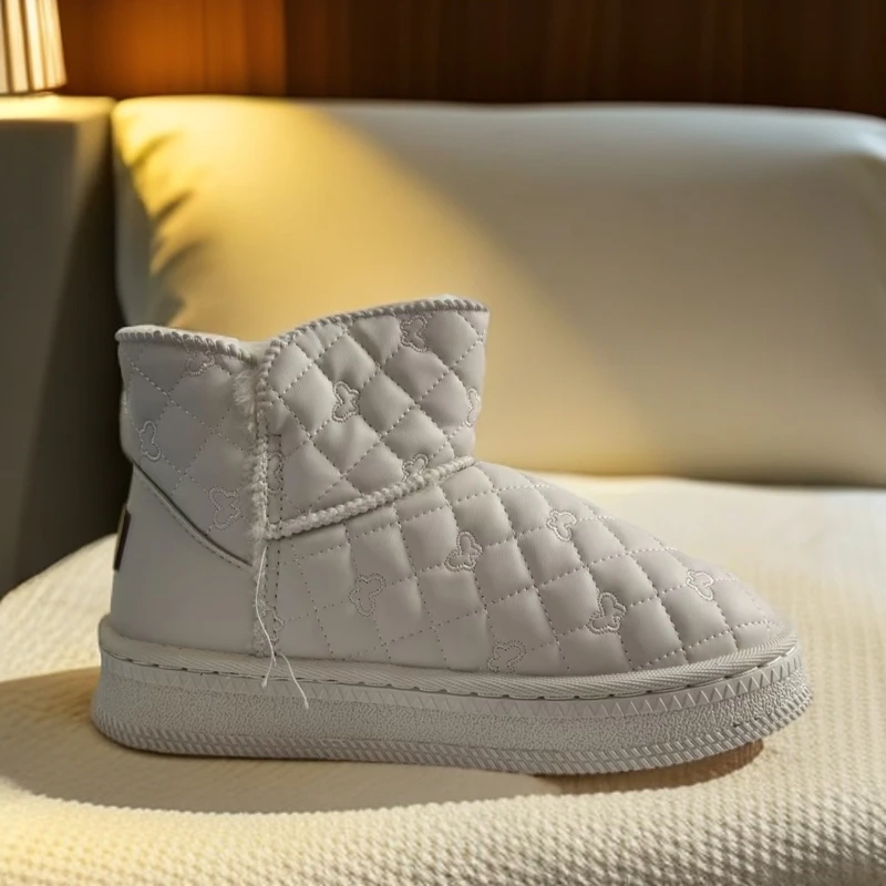 2024女士新款雪地靴加绒加厚保暖厚底