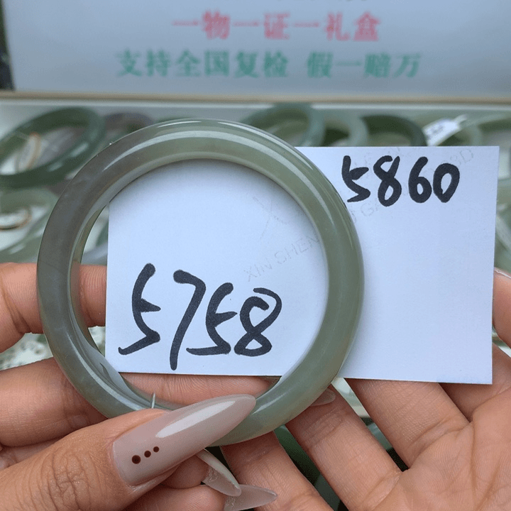 【闪购商品】和田玉手镯未镶嵌