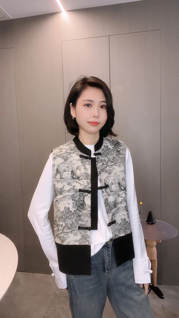 新中式国风盘扣马甲女坎肩2025春季新款立领复古马夹上衣女