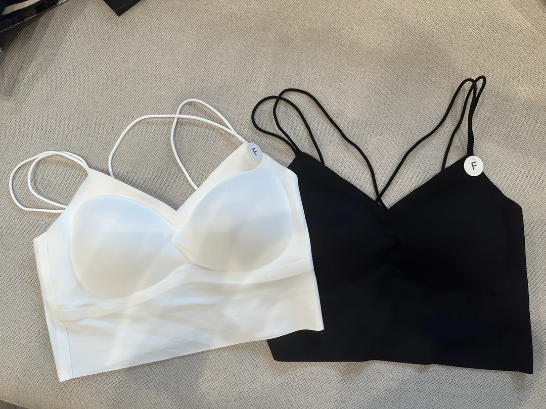 背心女内搭时尚洋气夏新款女交叉肩带一体抹胸吊带上衣