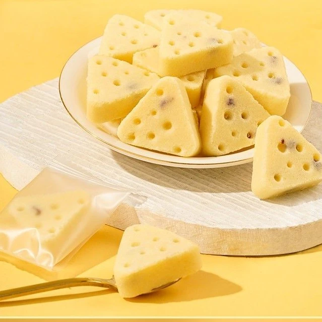 芝士三角酪，清醇奶香，回味悠长