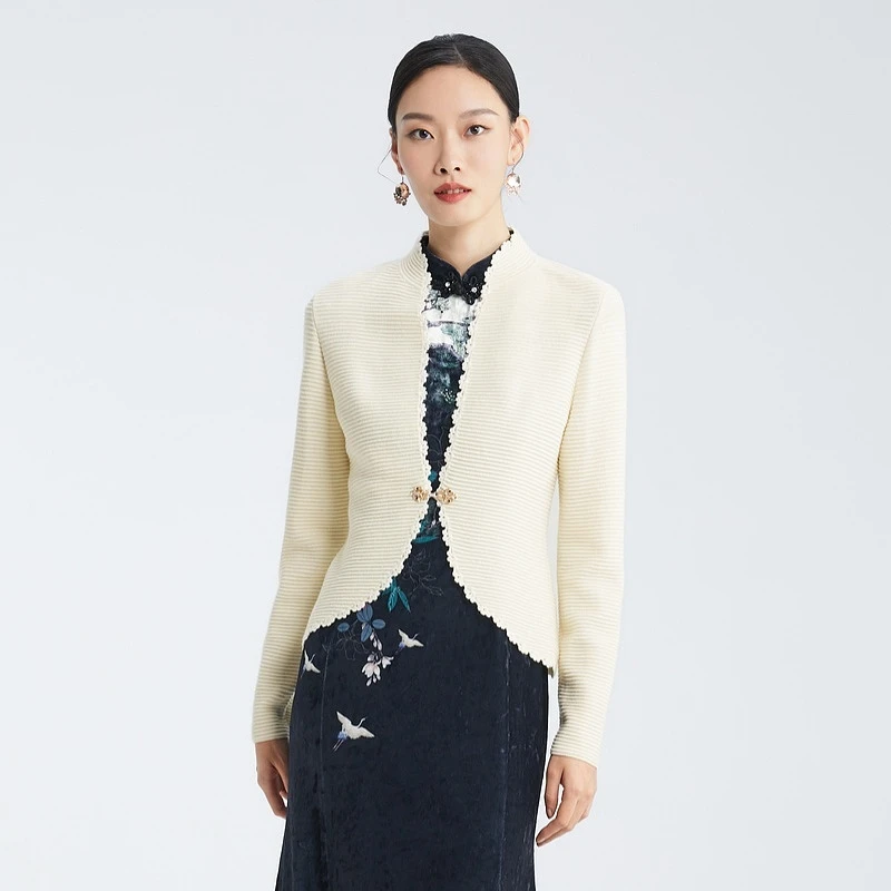 SUSSI/古色70后显年轻漂亮时尚女装领襟勾芽边企领长袖短针织外套