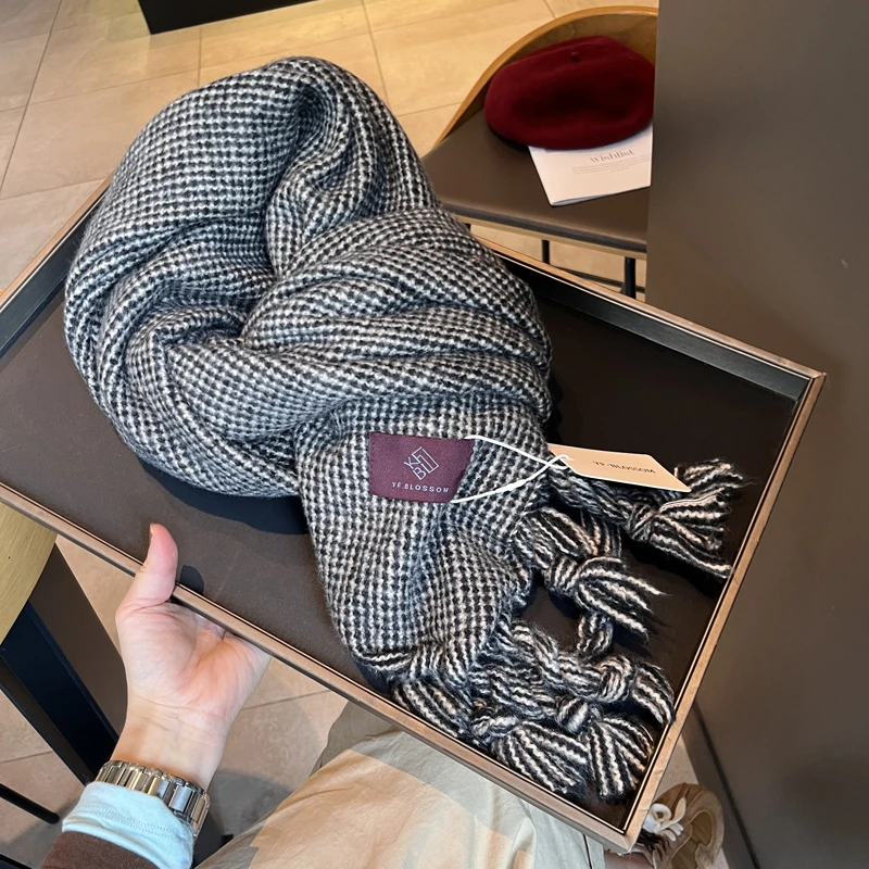 Miss both新款围巾女冬季大麻花流苏披肩韩版百搭时尚学生围脖秋