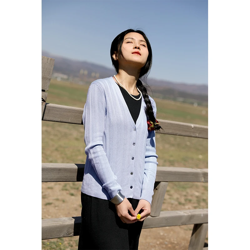 润帛 针织真丝坑条V领长袖修身开衫