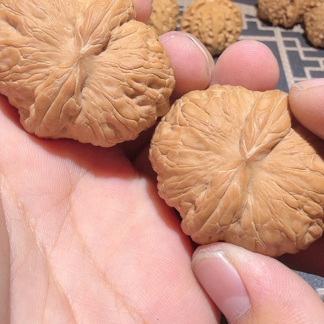 文玩核桃把件元宝