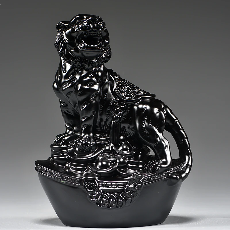 黑色虎摆件实木雕刻十二生肖元宝虎客厅玄关电视柜补角装饰工艺品