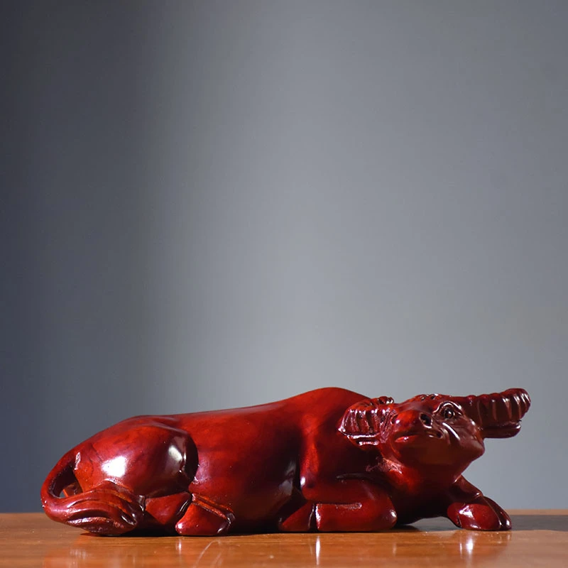 红色木雕水牛摆件十二生肖牛红木卧牛家居装饰实木雕刻工艺品