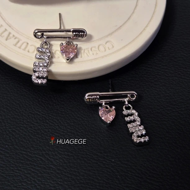 铜合金仿水晶耳饰 粉心别针｜小众设计感气质精致ins轻奢镶嵌