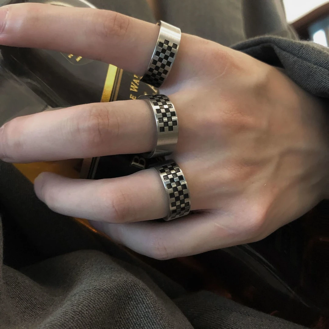 钛钢不掉色棋盘格戒指冷淡风高级潮嘻哈暗黑系百搭戒指小众设计