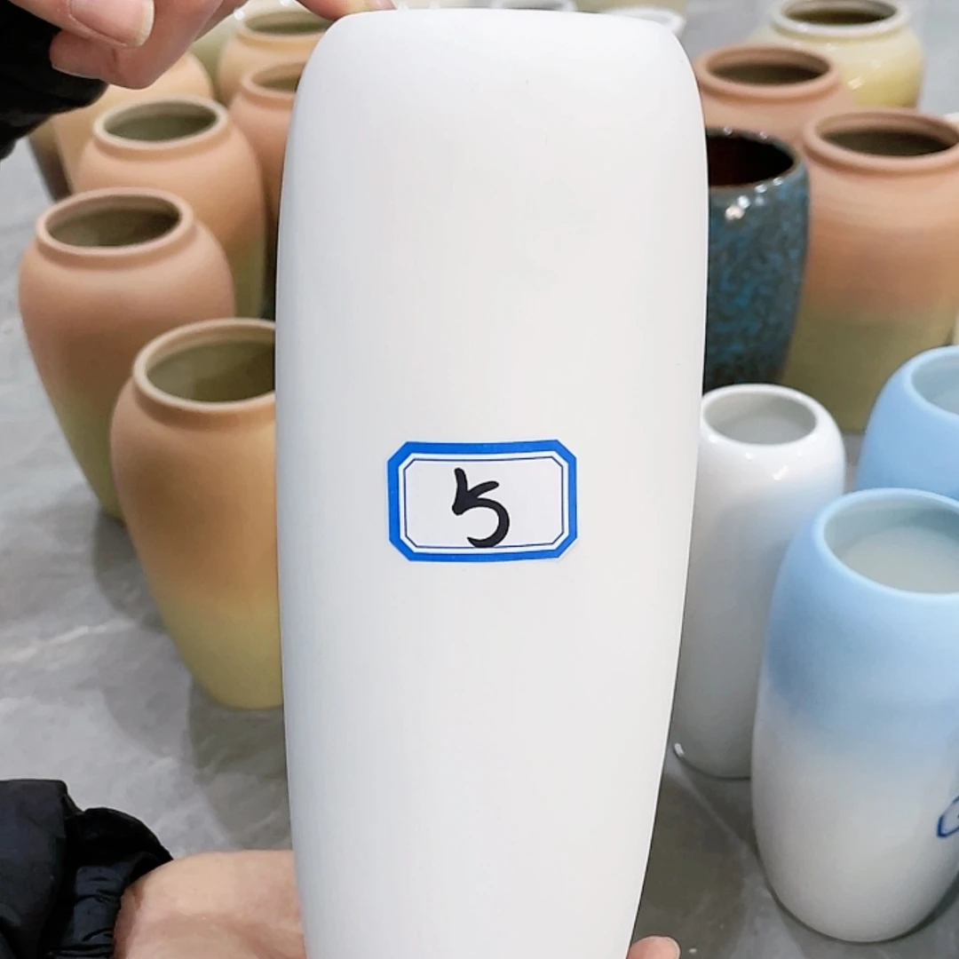 【闪购商品】陶瓷瓶5号微瑕素烧高24cm