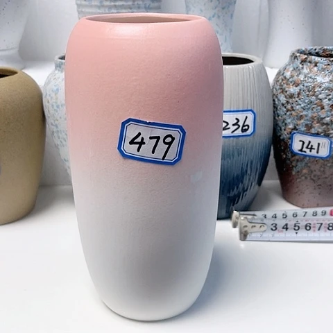 摆件479号粉白磨砂陶瓷高20厘米微瑕