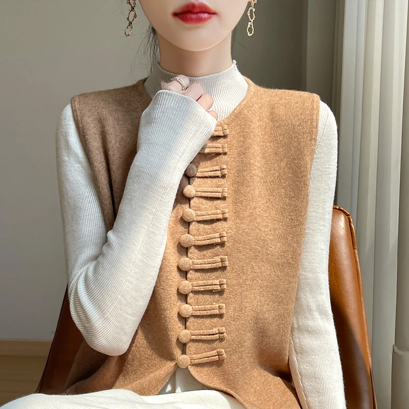 新中式国风盘扣针织马甲女开衫秋冬外穿宽松无袖坎肩圆领毛衣背心