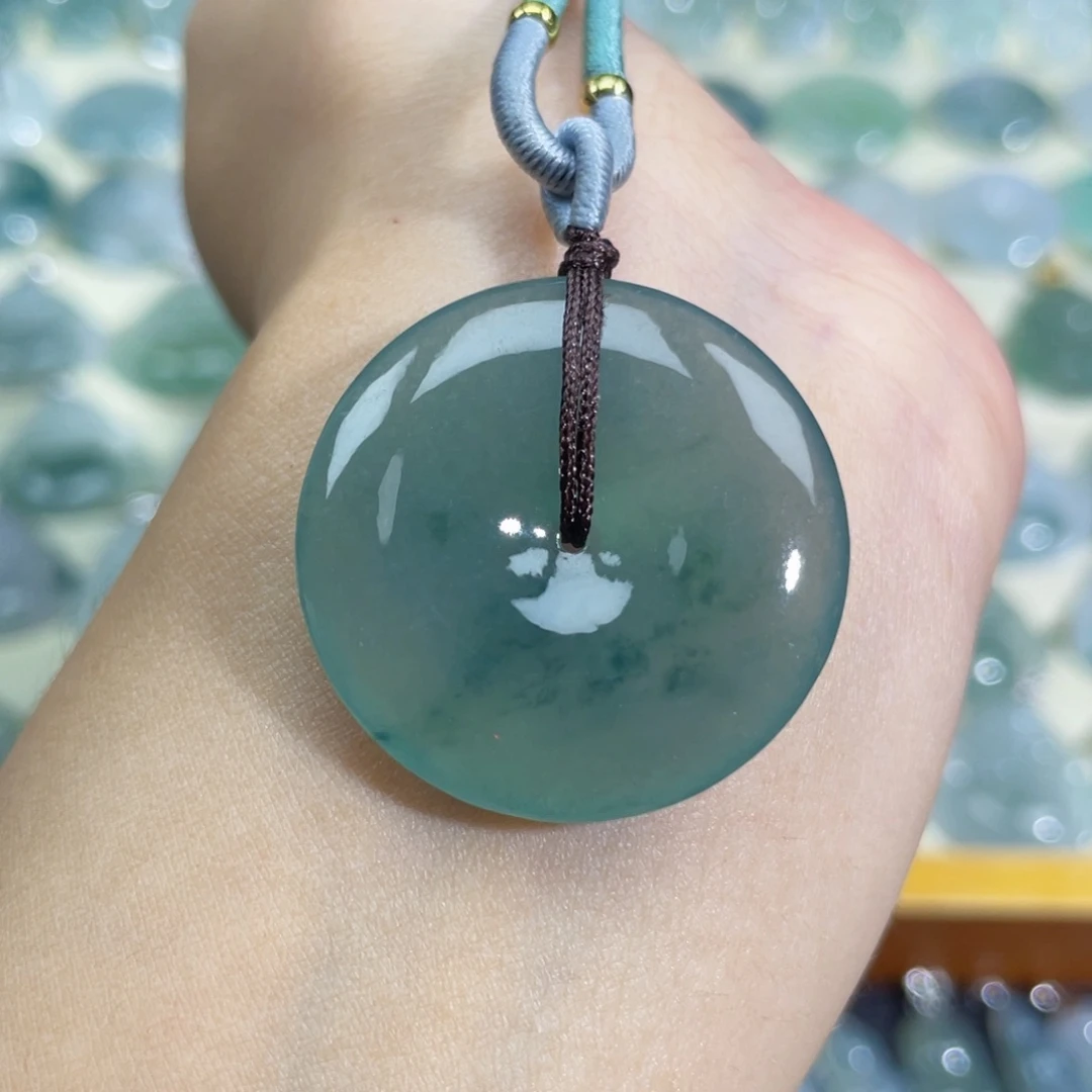 翡翠颈饰未镶嵌吊坠