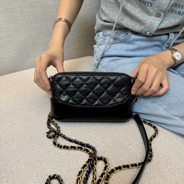95新  苏州包展/Chanel香奈儿 mini流浪包/成色直播间为准
