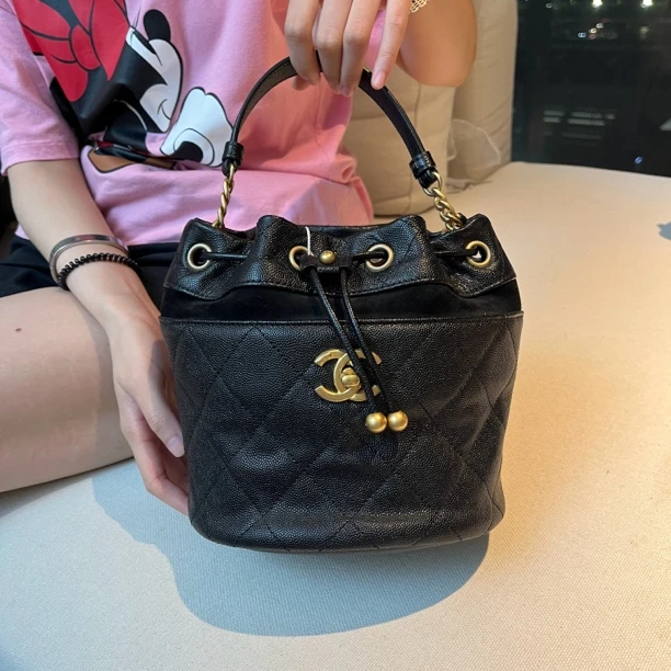 95新  苏州包展/Chanel香奈儿 手提水桶包/成色直播间为准