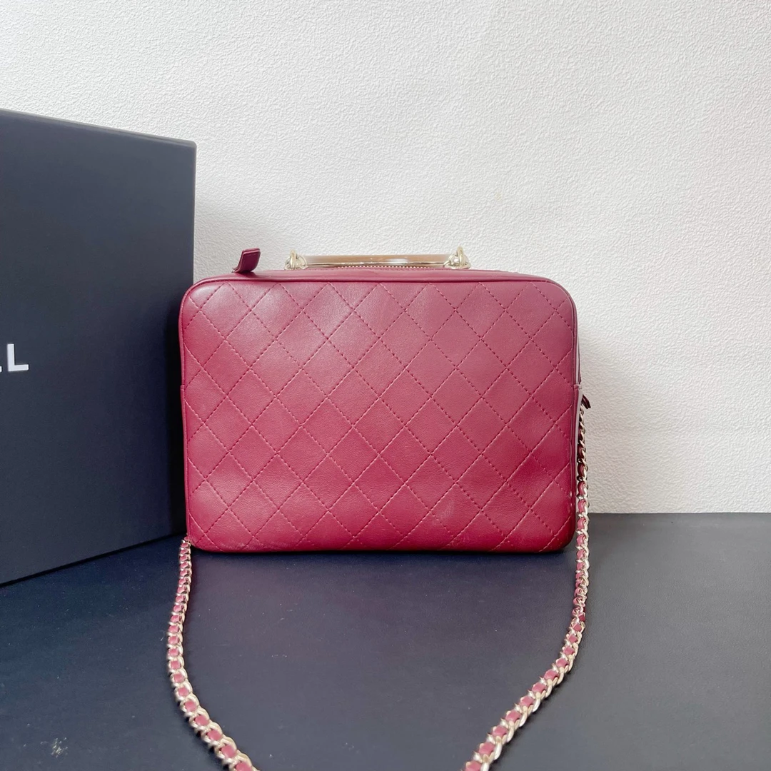 95新  98新 奢总管/Chanel香奈儿 手提相机包 镭射26开