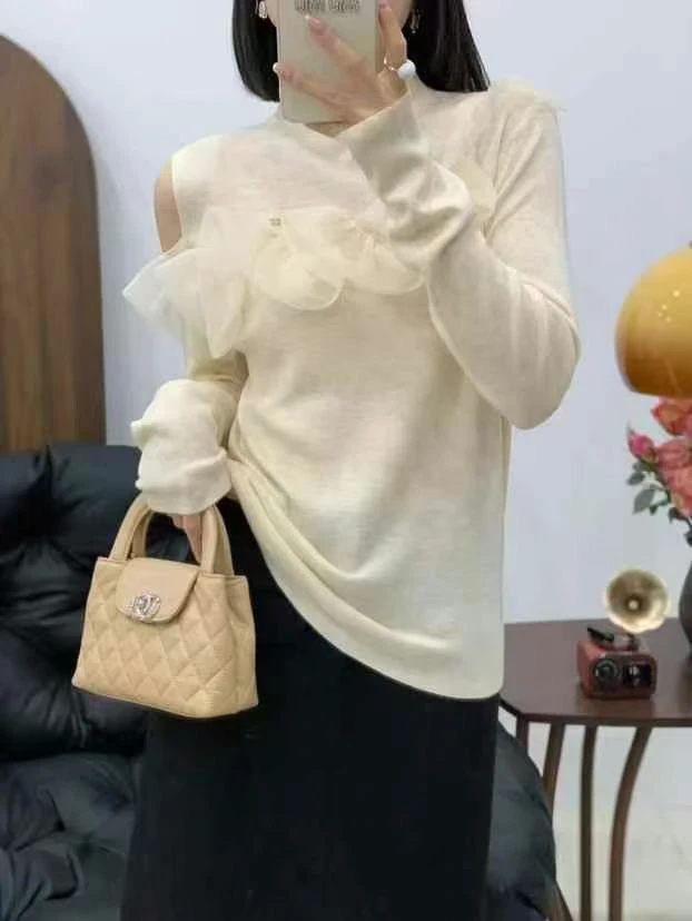 辣妹风露肩镂空设计感长袖T恤短款上衣