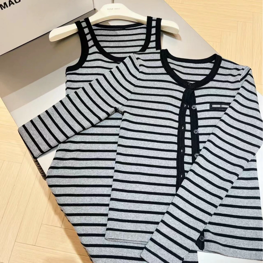 【ZISHUO】气质时尚百搭休闲条纹显瘦修身早秋高级女装套装5272