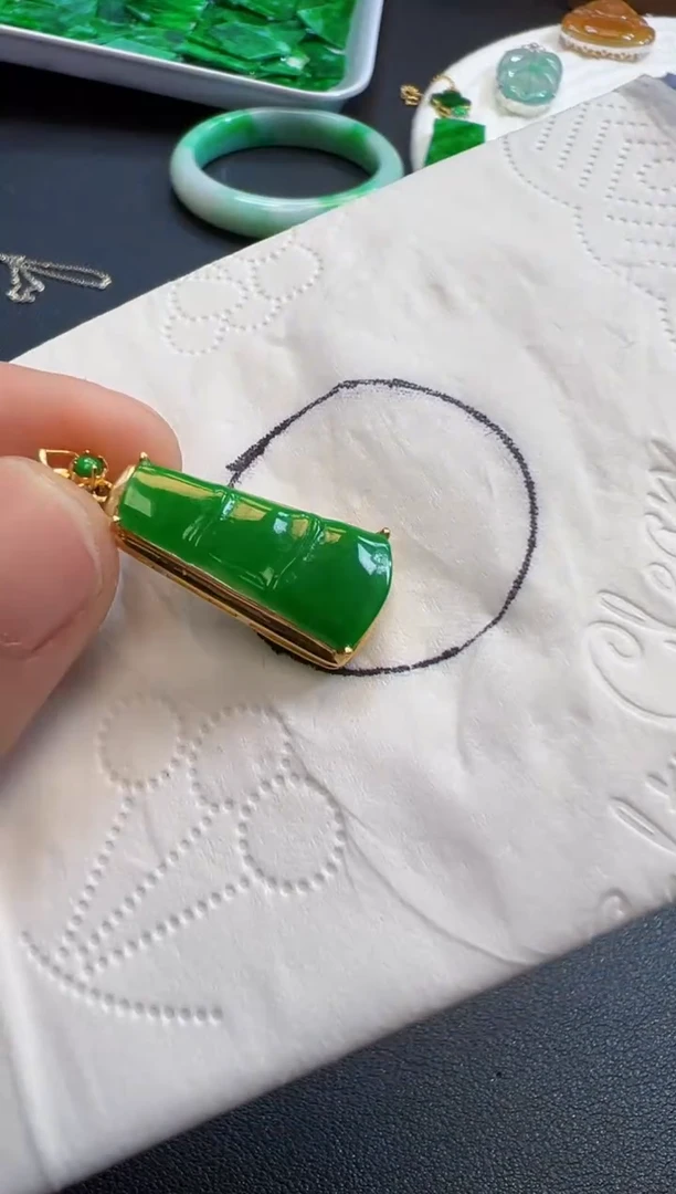 【闪购商品】定制翡翠18K金镶嵌3580元