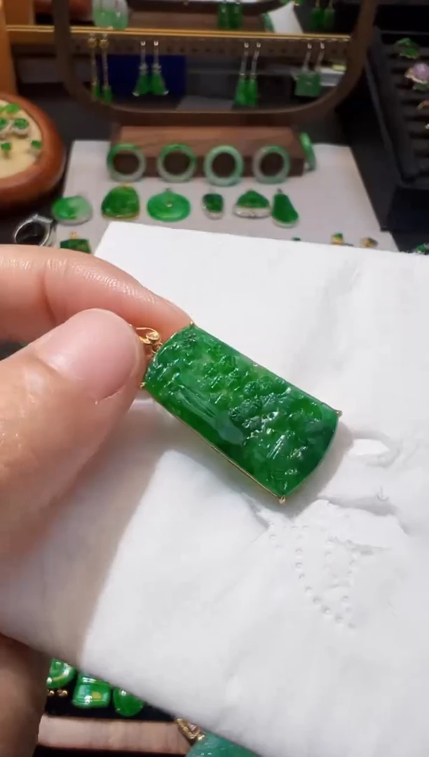 【闪购商品】定制翡翠18K金镶嵌1980元