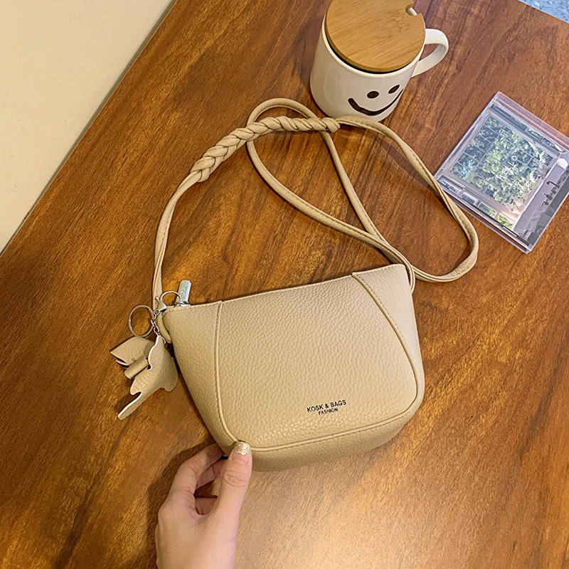 （长23宽9高15）带小象挂件饺子包单肩斜挎包