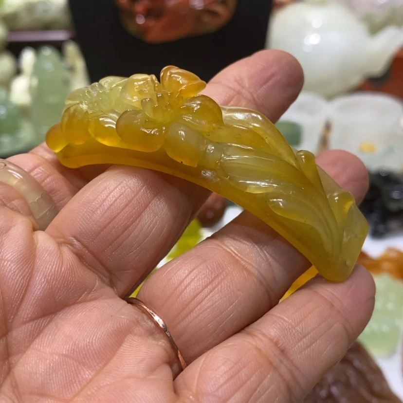 【闪购商品】蛇纹石玉手牌未镶嵌泉*